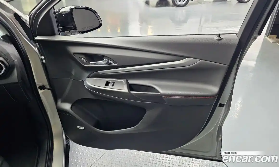 Chevrolet 볼트 EUV 2023 0.2 автомат (гидро), фото 15