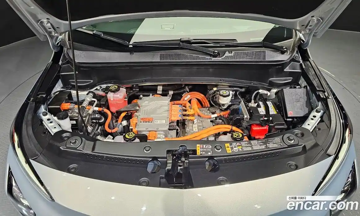 Chevrolet 볼트 EUV 2023 0.2 автомат (гидро), фото 6