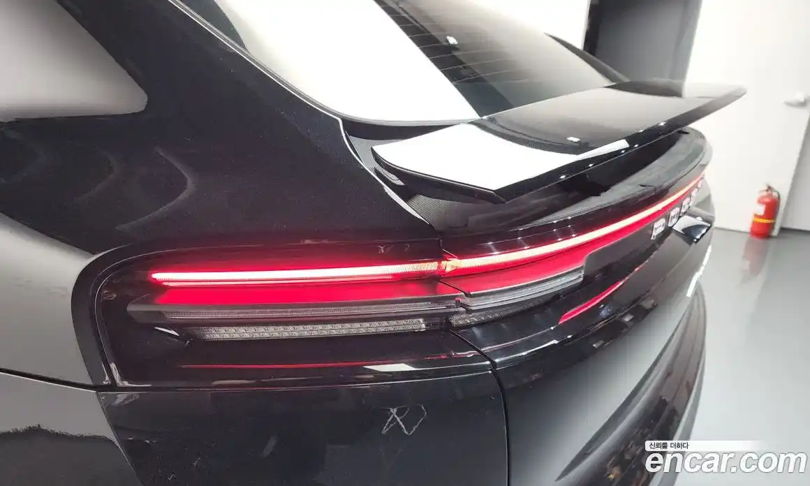 Porsche Macan 2025 0.2 автомат (гидро), фото 9