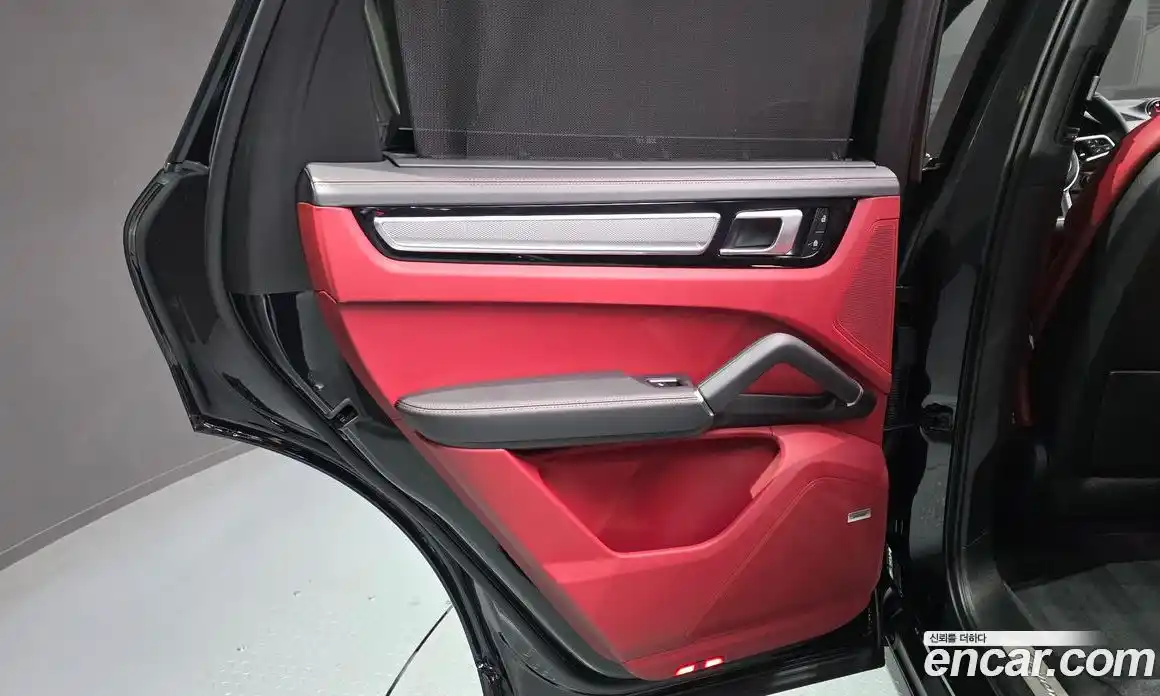 Porsche Cayenne 2023 3.0 автомат (гидро), фото 15