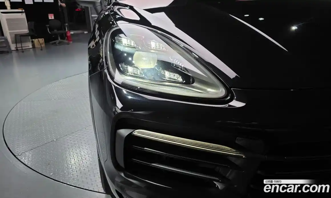 Porsche Cayenne 2023 3.0 автомат (гидро), фото 8