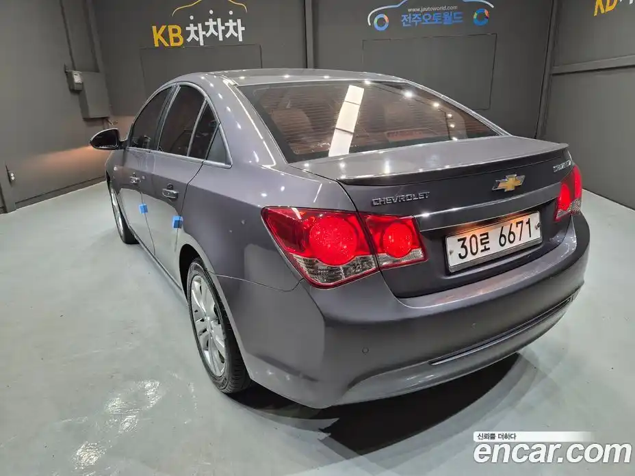 Chevrolet Cruze 2012 1.8 автомат (гидро), фото 3