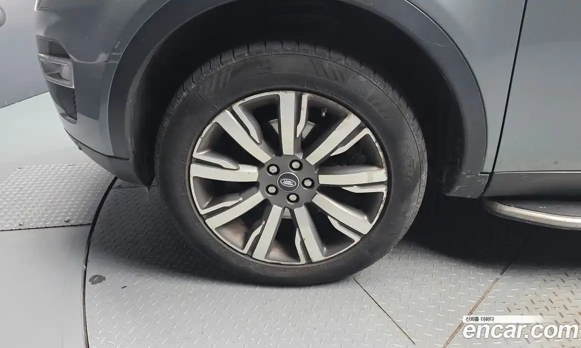 Land Rover Discovery Sport 2016 2.0 автомат (гидро), фото 5