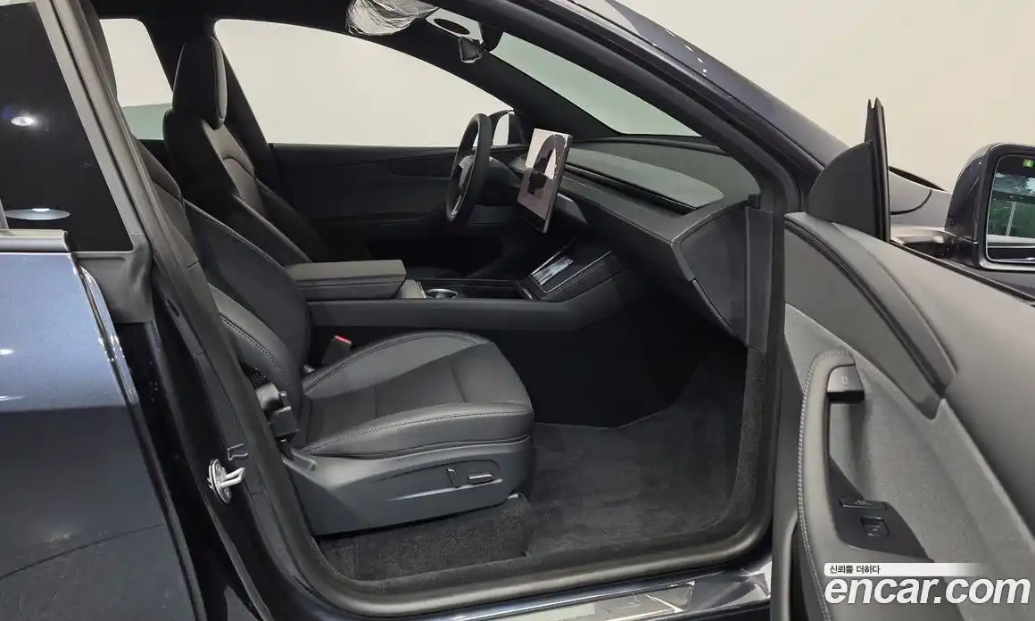 Tesla Model Y 2026 0.2 автомат (гидро), фото 16 Tesla Model Y 2026 0.2 автомат (гидро), фото 16