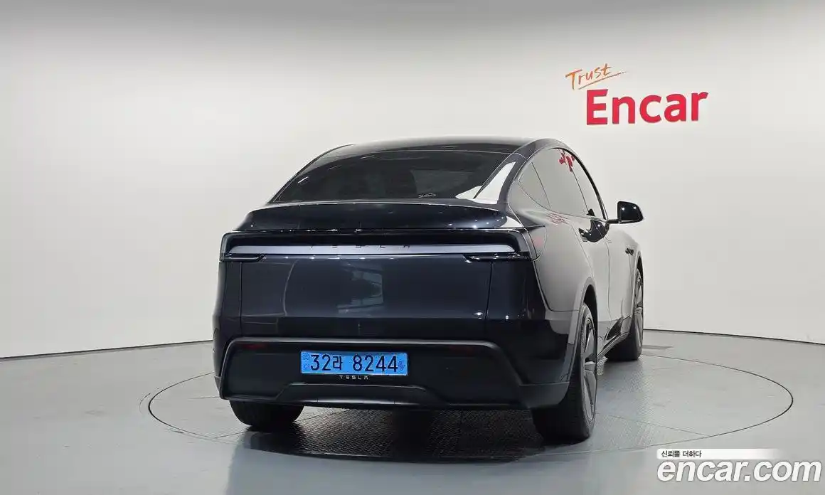 Tesla Model Y 2026 0.2 автомат (гидро), фото 4 Tesla Model Y 2026 0.2 автомат (гидро), фото 4
