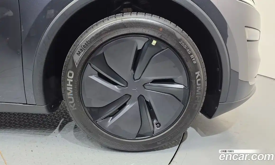 Tesla Model Y 2026 0.2 автомат (гидро), фото 5 Tesla Model Y 2026 0.2 автомат (гидро), фото 5