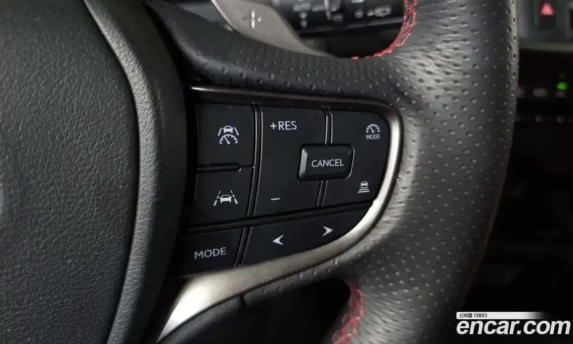 Lexus UX 2024 2.0 автомат (гидро), фото 21
