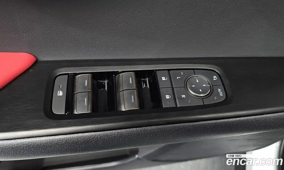 Lexus UX 2024 2.0 автомат (гидро), фото 29