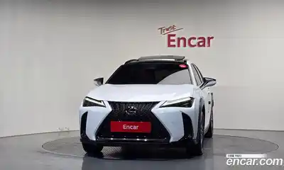 Lexus UX 2024 2.0 автомат (гидро), миниатюра 3