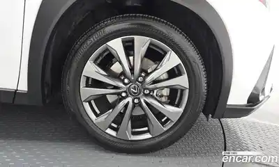 Lexus UX 2024 2.0 автомат (гидро), миниатюра 7
