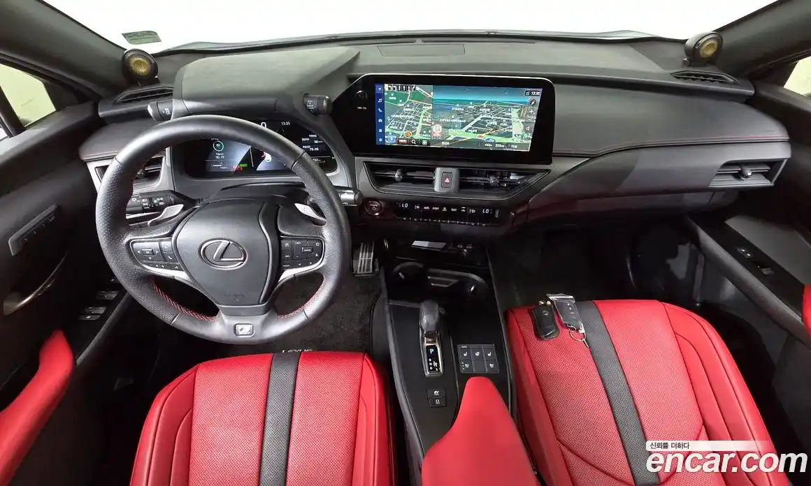 Lexus UX 2024 2.0 автомат (гидро), фото 10