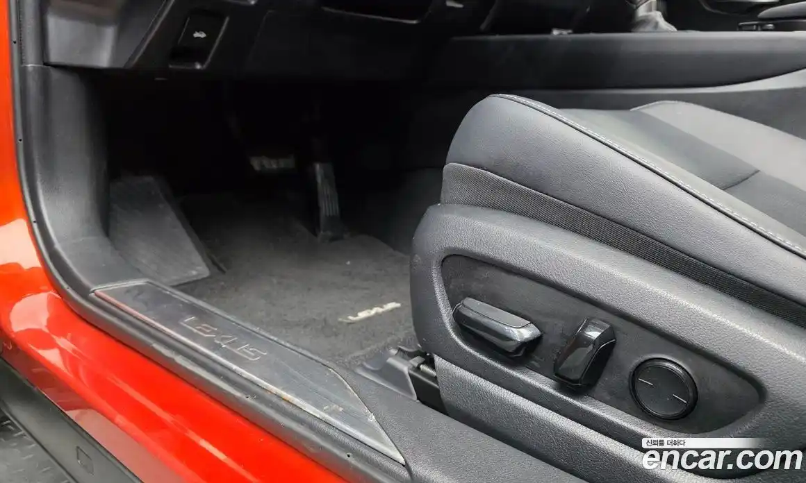 Lexus UX 2019 2.0 автомат (гидро), фото 31 Lexus UX 2019 2.0 автомат (гидро), фото 31