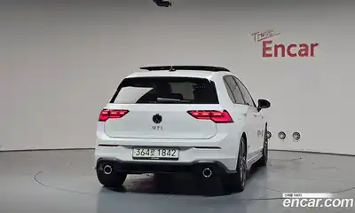 Volkswagen Golf 2024 2.0 автомат (гидро), миниатюра 3
