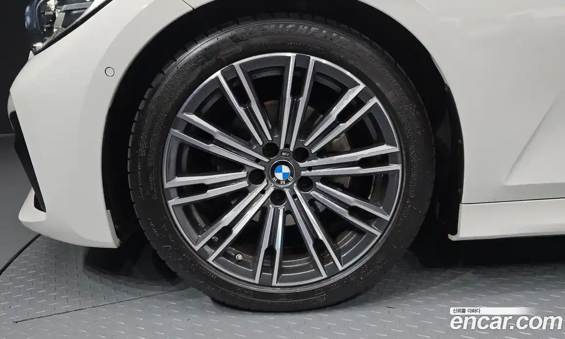 BMW 3 серия 2022 2.0 автомат (гидро), фото 5