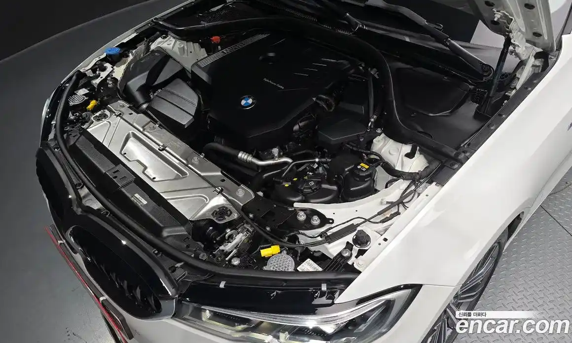 BMW 3 серия 2022 2.0 автомат (гидро), фото 6