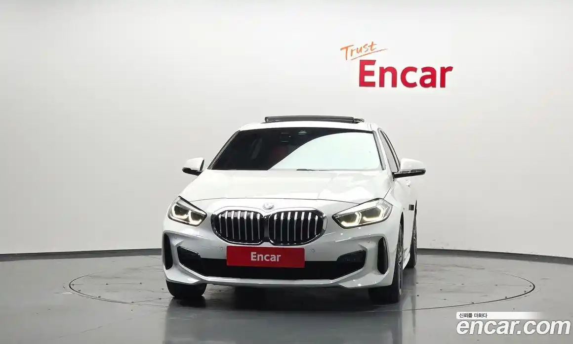 BMW 1 серия 2021 2.0 автомат (гидро), фото 3