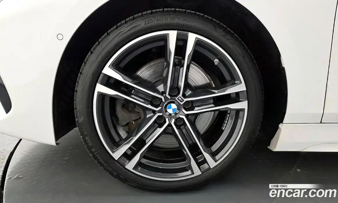 BMW 1 серия 2021 2.0 автомат (гидро), фото 5