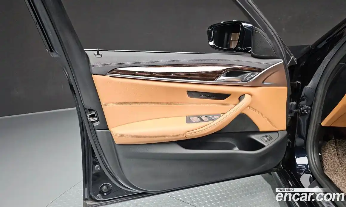 BMW 5 серия 2021 2.0 автомат (гидро), фото 14