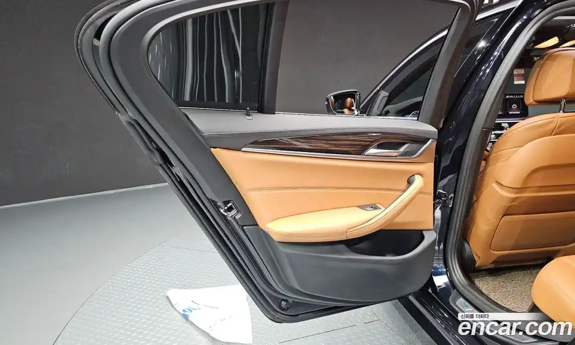 BMW 5 серия 2021 2.0 автомат (гидро), фото 15