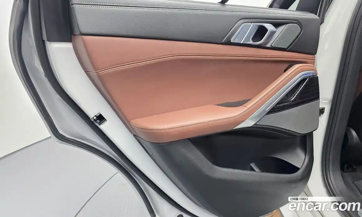 BMW X6 2024 3.0 автомат (гидро), фото 14