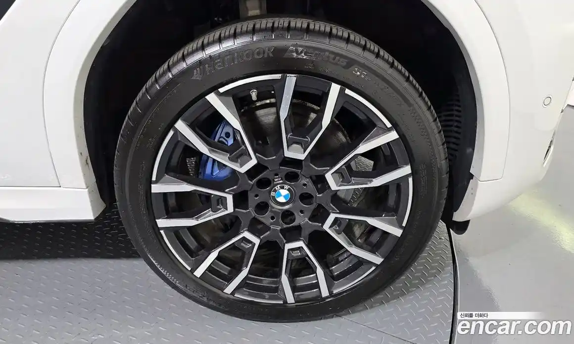 BMW X6 2024 3.0 автомат (гидро), фото 7