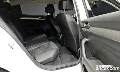 Volkswagen Passat 2018 2.0 автомат (гидро), миниатюра 12