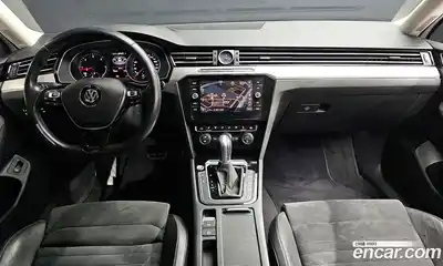 Volkswagen Passat 2018 2.0 автомат (гидро), миниатюра 7