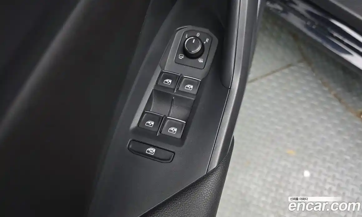 Volkswagen Jetta 2021 1.4 автомат (гидро), фото 17