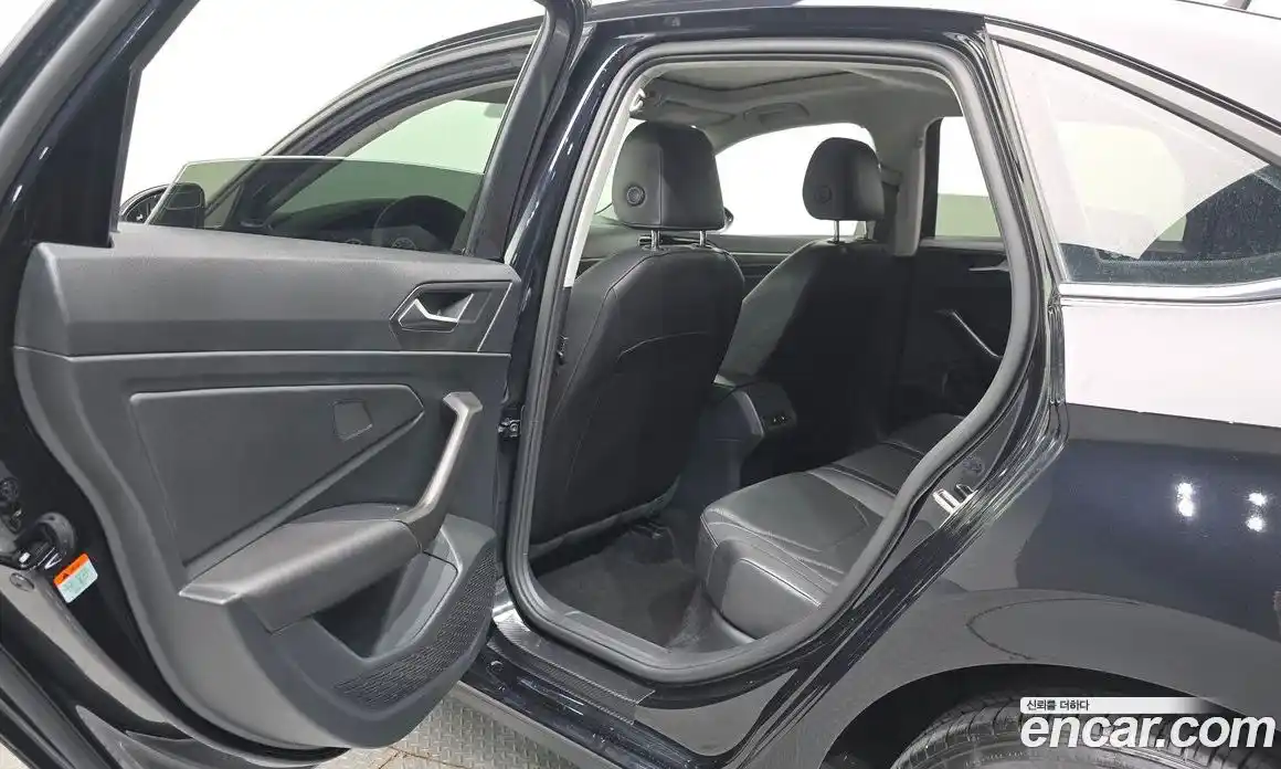 Volkswagen Jetta 2021 1.4 автомат (гидро), фото 22