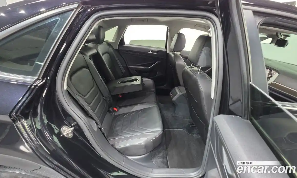 Volkswagen Jetta 2021 1.4 автомат (гидро), фото 24