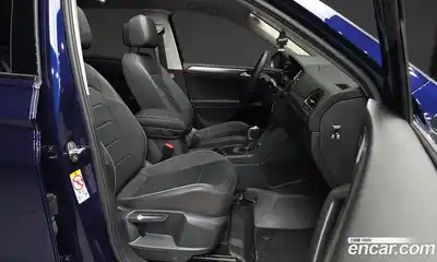 Volkswagen Tiguan 2023 2.0 автомат (гидро), миниатюра 11