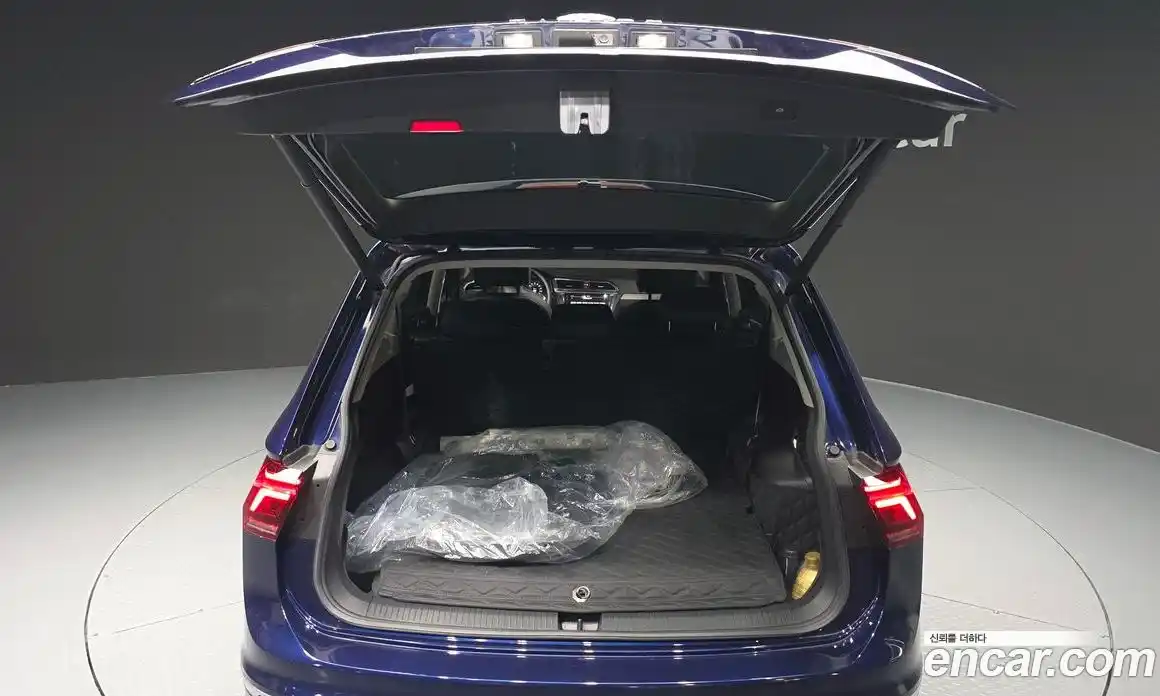 Volkswagen Tiguan 2023 2.0 автомат (гидро), фото 20