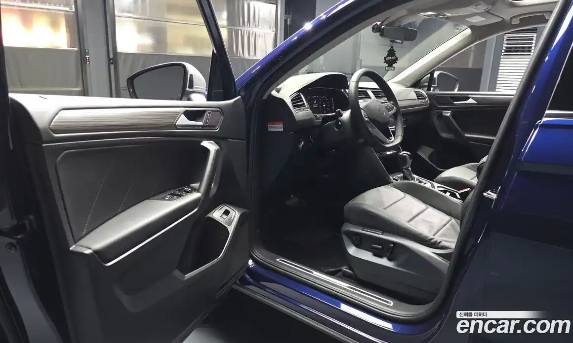 Volkswagen Tiguan 2023 2.0 автомат (гидро), фото 10