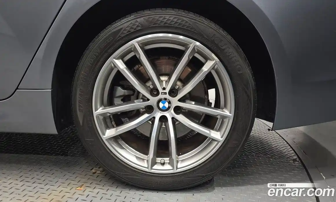 BMW 5 серия 2017 2.0 автомат (гидро), фото 6