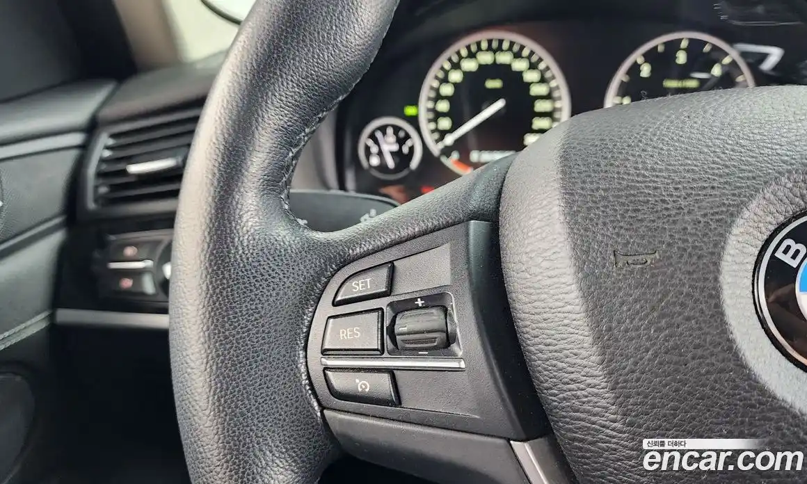 BMW X3 2014 2.0 автомат (гидро), фото 16