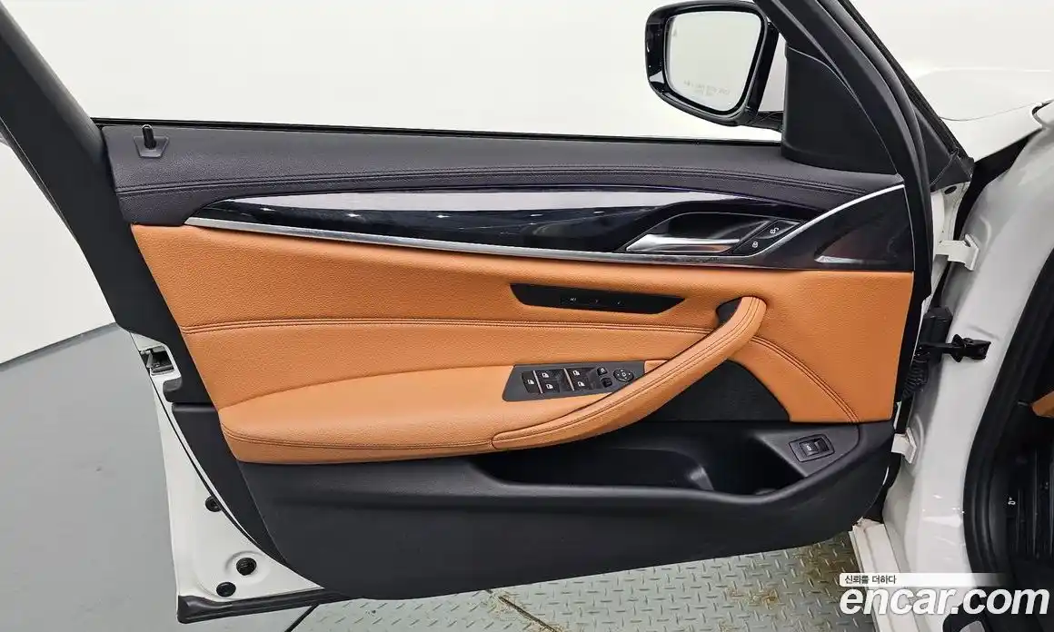BMW 5 серия 2018 2.0 автомат (гидро), фото 14