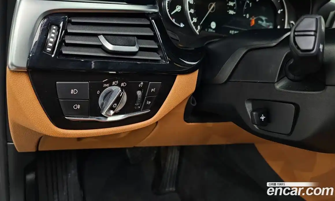 BMW 5 серия 2018 2.0 автомат (гидро), фото 23