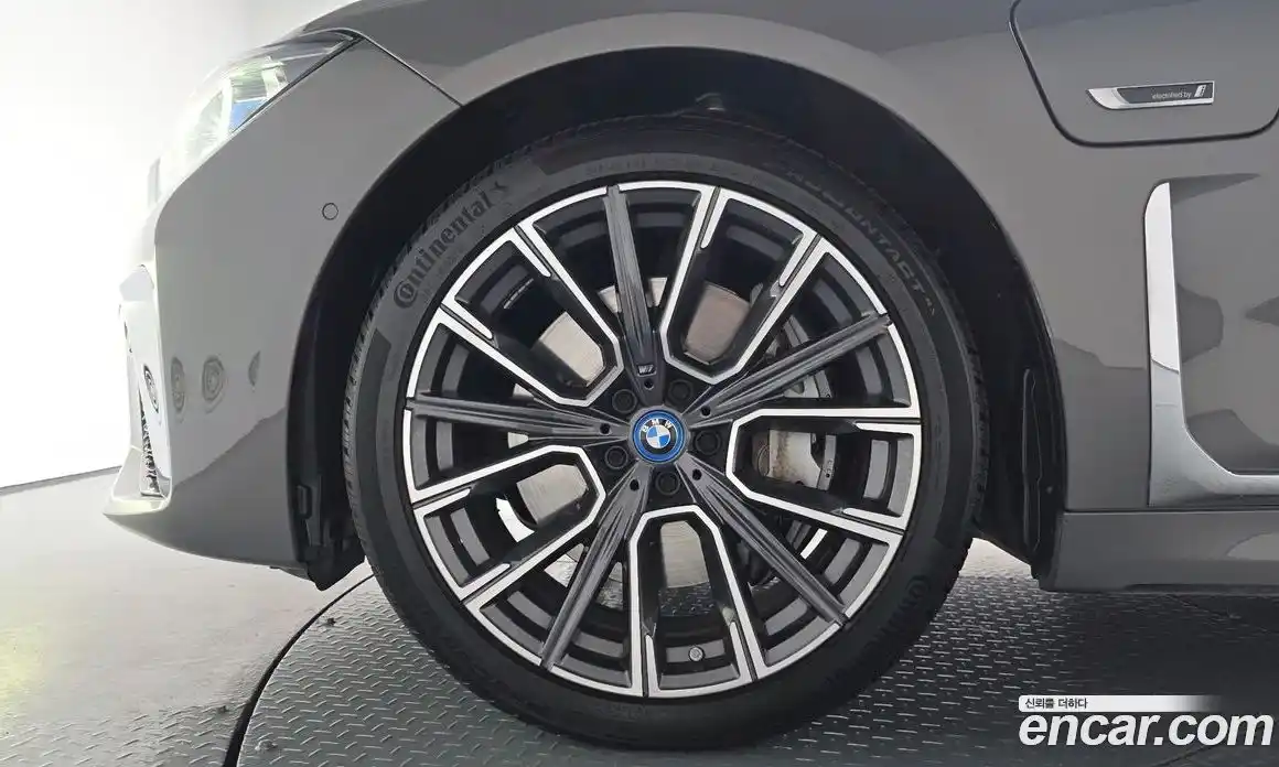 BMW 7 серия 2022 3.0 автомат (гидро), фото 4