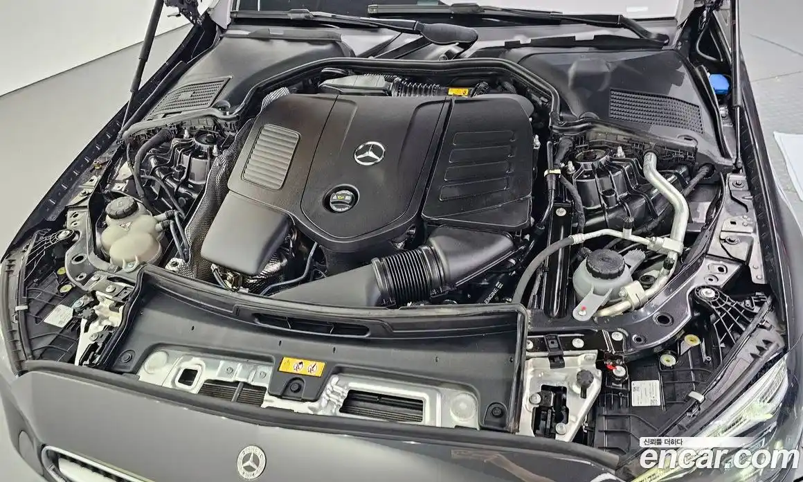 Mercedes-Benz C-Class 2023 2.0 гидро, фото 6 Mercedes-Benz C-Class 2023 2.0 гидро, фото 6
