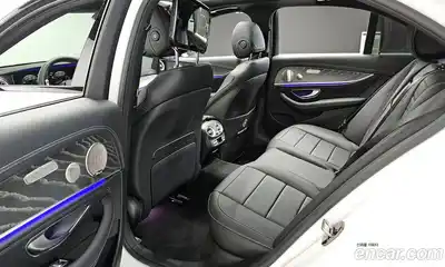Mercedes-Benz E-Class 2023 2.0 автомат (гидро), миниатюра 11