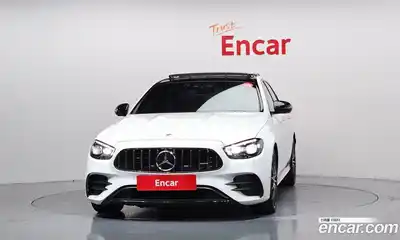Mercedes-Benz E-Class 2023 2.0 автомат (гидро), миниатюра 3