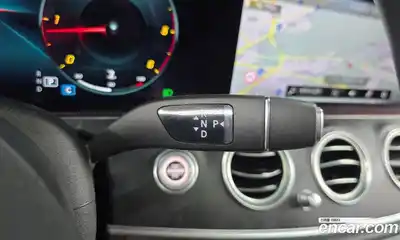 Mercedes-Benz E-Class 2022 1.9 автомат (гидро), миниатюра 12