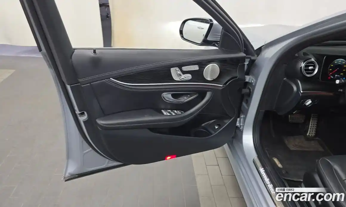 Mercedes-Benz E-Class 2022 1.9 автомат (гидро), фото 14