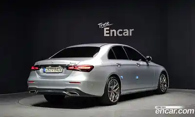 Mercedes-Benz E-Class 2022 1.9 автомат (гидро), миниатюра 2