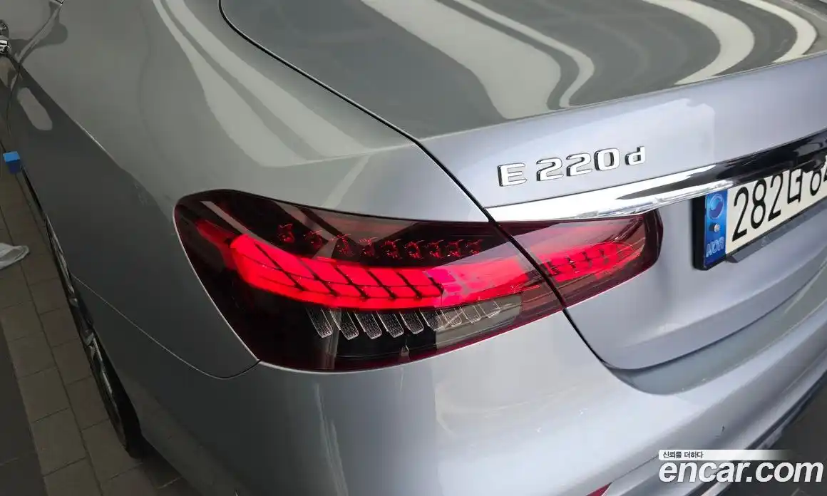Mercedes-Benz E-Class 2022 1.9 автомат (гидро), фото 9