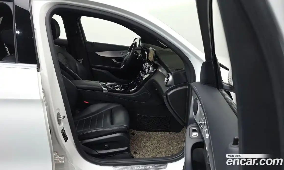 Mercedes-Benz GLC-Class 2017 2.1 гидро, фото 17 Mercedes-Benz GLC-Class 2017 2.1 гидро, фото 17