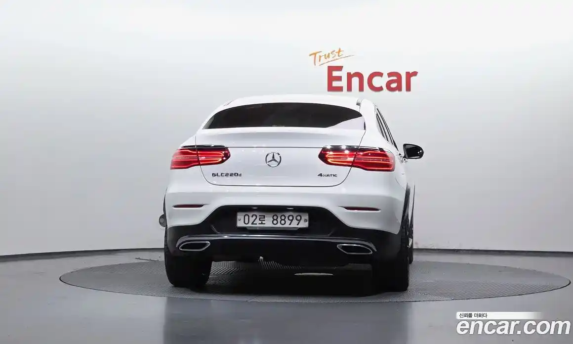 Mercedes-Benz GLC-Class 2017 2.1 гидро, фото 4 Mercedes-Benz GLC-Class 2017 2.1 гидро, фото 4