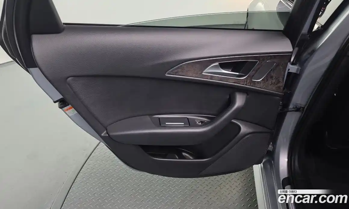 Audi A6 2018 2.0 автомат (гидро), фото 15