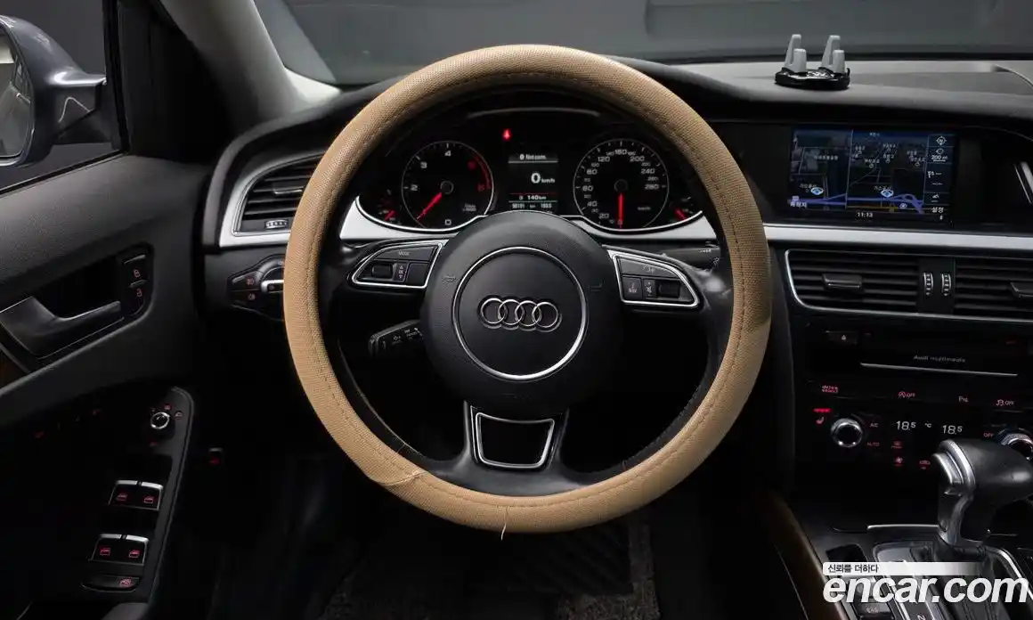 Audi A4 2015 2.0 автомат (гидро), фото 13