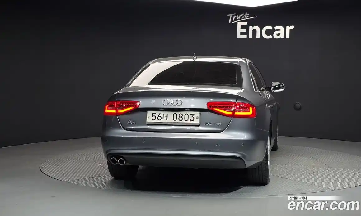 Audi A4 2015 2.0 автомат (гидро), фото 4